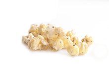 Load image into Gallery viewer, Eggnog popcorn
